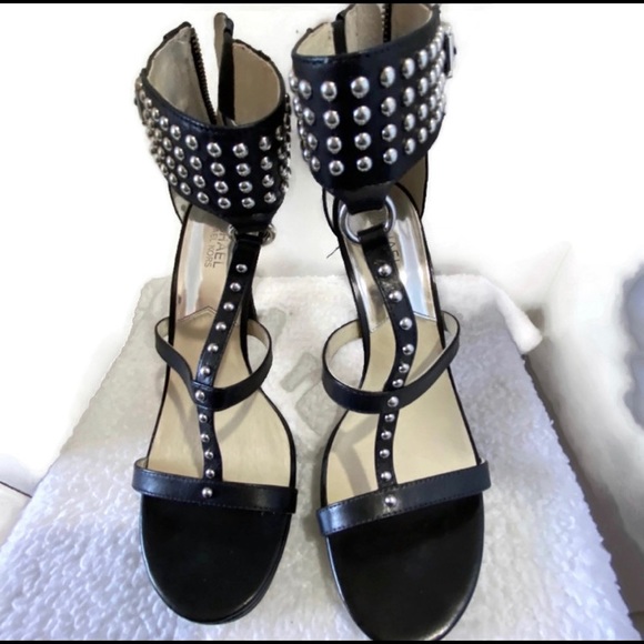 MICHAEL KORS STUDDED STILETTOS - Picture 9 of 11
